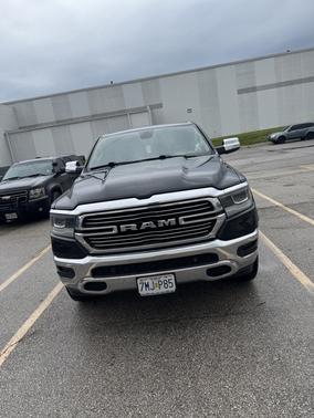 Black 2019 RAM 1500 Laramie