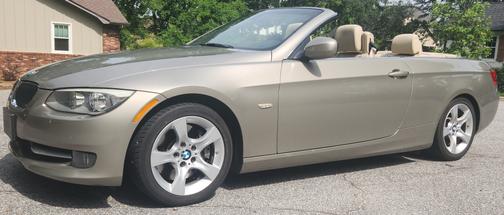 Gold 2011 BMW 335 i