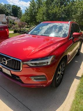 Red 2018 Volvo XC60 T5 Inscription