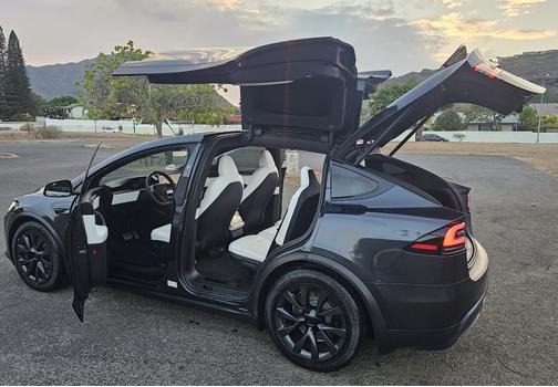2024 Tesla Model X Long Range