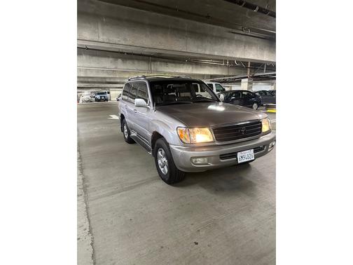 2001 Toyota Land Cruiser Base