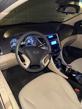 2012 Hyundai SONATA GLS