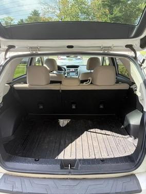 White 2016 Subaru Crosstrek 2.0i Premium