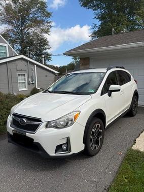White 2016 Subaru Crosstrek 2.0i Premium