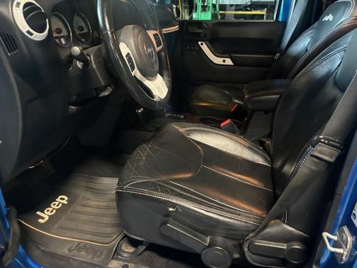 2014 Jeep Wrangler Unlimited Polar Edition