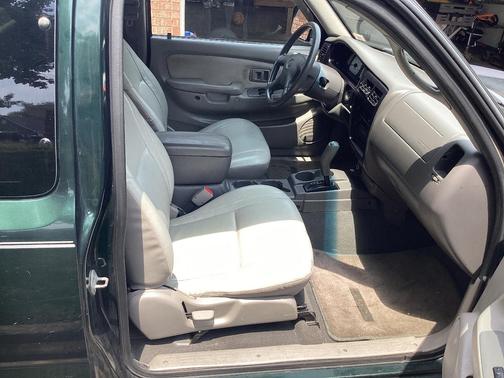 Green 2001 Toyota Tacoma PreRunner