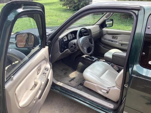 Green 2001 Toyota Tacoma PreRunner