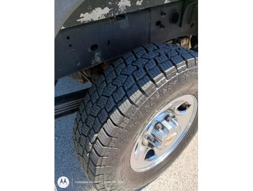 2002 Chevrolet Silverado 2500 LS H/D Crew Cab