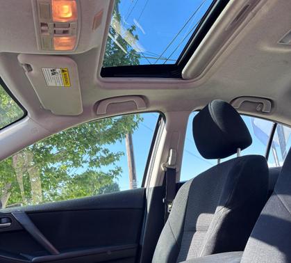 White 2013 Mazda Mazda3 i Touring