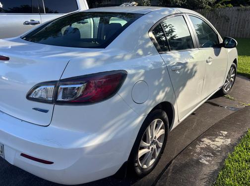 White 2013 Mazda Mazda3 i Touring