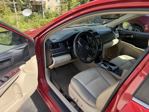 2014 Toyota Camry XLE