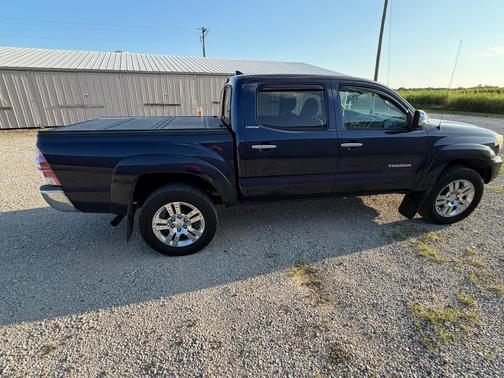 Blue 2013 Toyota Tacoma Base