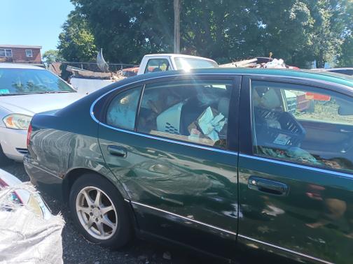 Green 1998 Lexus GS 300 Base