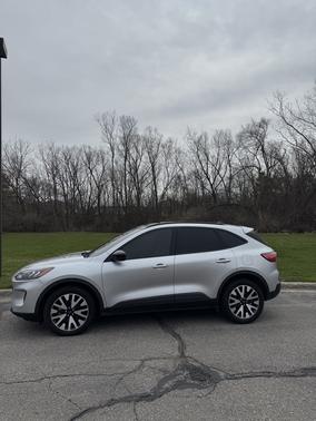 2020 Ford Escape SE Sport Hybrid