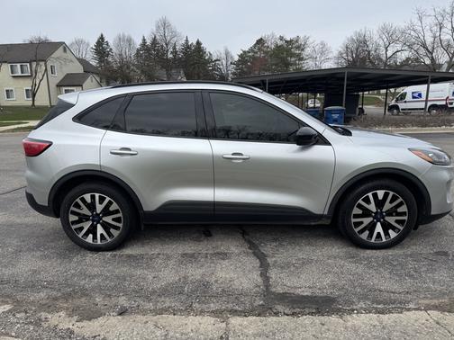 2020 Ford Escape SE Sport Hybrid