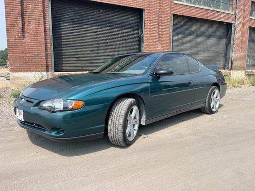 Green 2000 Chevrolet Monte Carlo LS