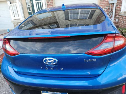 2017 Hyundai IONIQ Hybrid Limited