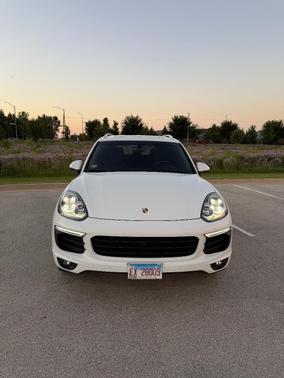 White 2016 Porsche Cayenne Cayenne