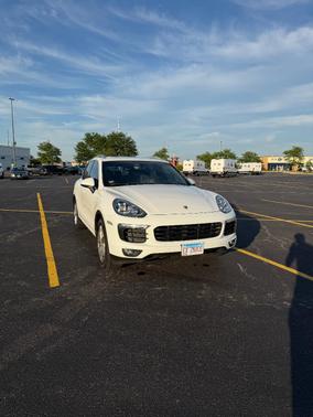 White 2016 Porsche Cayenne Cayenne