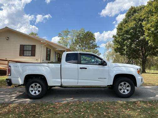 White 2016 GMC Canyon Base
