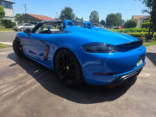 Blue 2023 Porsche 718 Spyder 718 Spyder