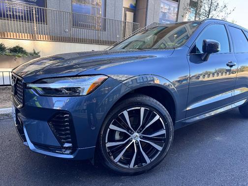 Blue 2024 Volvo XC60 B5 Plus Dark Theme