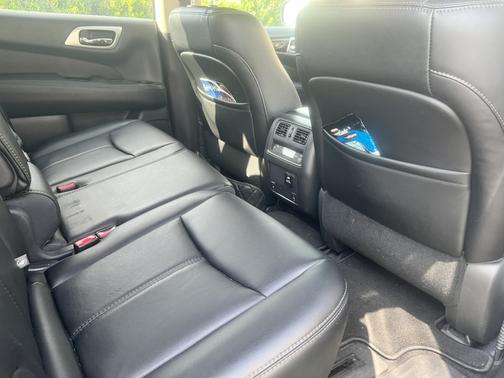 Gray 2015 Nissan Pathfinder SL