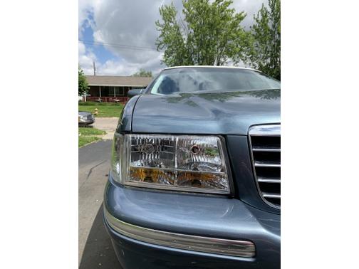 1999 Cadillac DeVille Base
