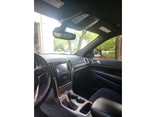 Black 2017 Jeep Grand Cherokee Laredo
