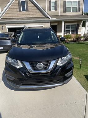 Black 2019 Nissan Rogue Hybrid SV