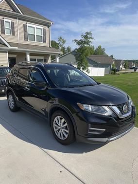 Black 2019 Nissan Rogue Hybrid SV