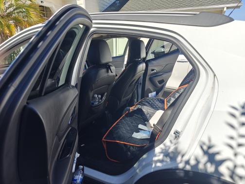 White 2019 Buick Encore Essence
