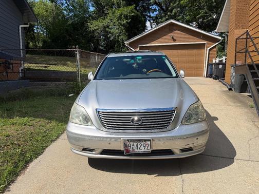 Silver 2005 Lexus LS 430 Base