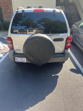 Silver 2007 Jeep Liberty Sport