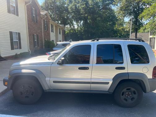 Silver 2007 Jeep Liberty Sport