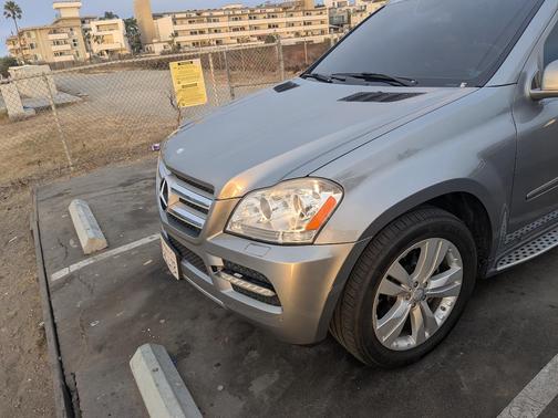 Silver 2012 Mercedes-Benz GL-Class GL 450 4MATIC