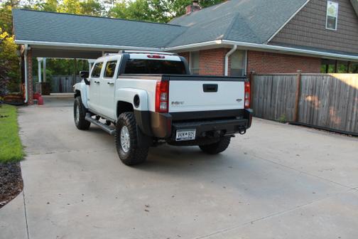 2009 Hummer H3T Alpha