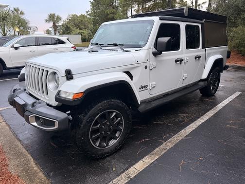 White 2020 Jeep Gladiator Overland