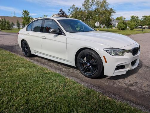 White 2016 BMW 328 i xDrive