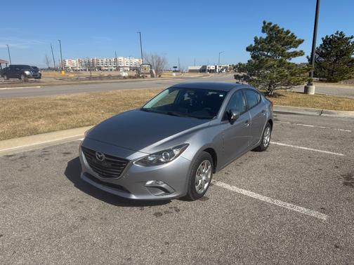 2015 Mazda Mazda3 i Sport