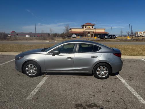 2015 Mazda Mazda3 i Sport