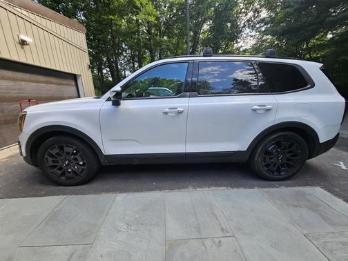 White 2022 Kia Telluride SX