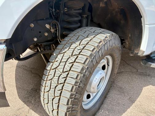 White 2019 Ford F-250 XL