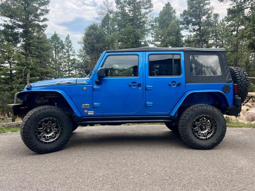 2014 Jeep Wrangler Unlimited Polar Edition