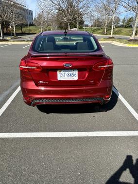 Red 2016 Ford Focus SE