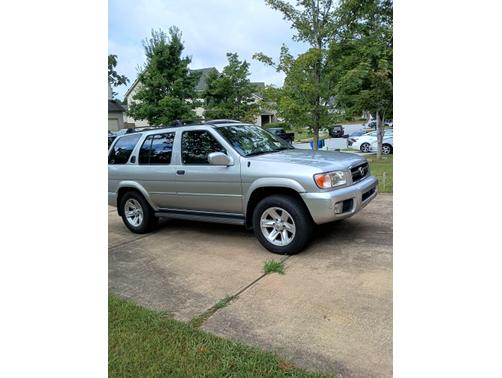 2002 Nissan Pathfinder LE