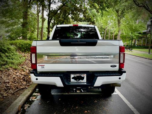 Photo 4 of 4 of 2021 Ford F-250 Platinum