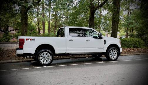 Photo 2 of 4 of 2021 Ford F-250 Platinum