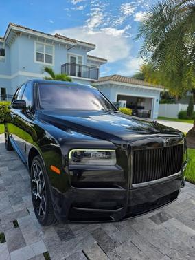 Black 2023 Rolls-Royce Cullinan Black Badge