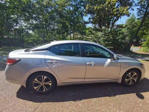 Silver 2022 Nissan Sentra SV